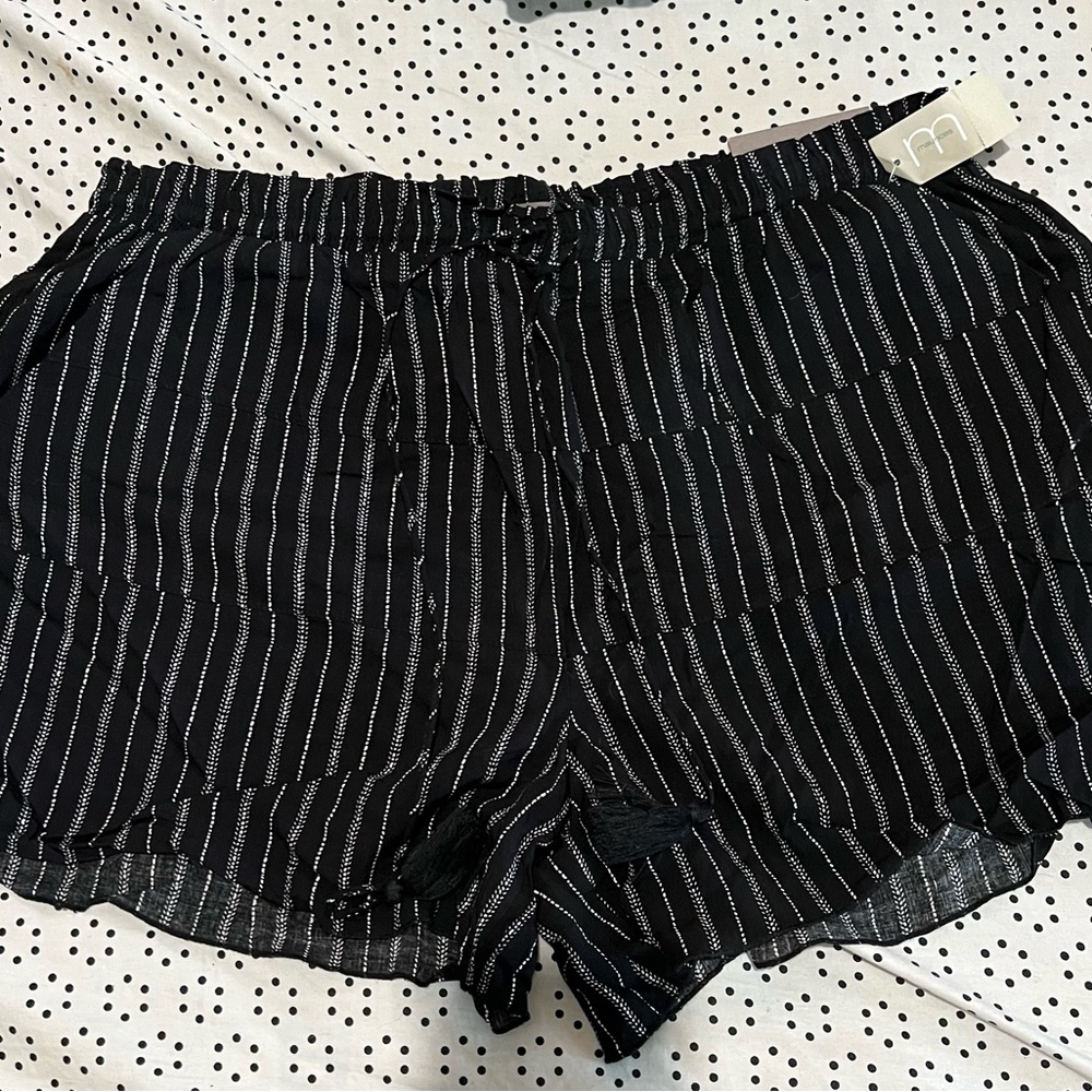 Black flowy shorts with stripes